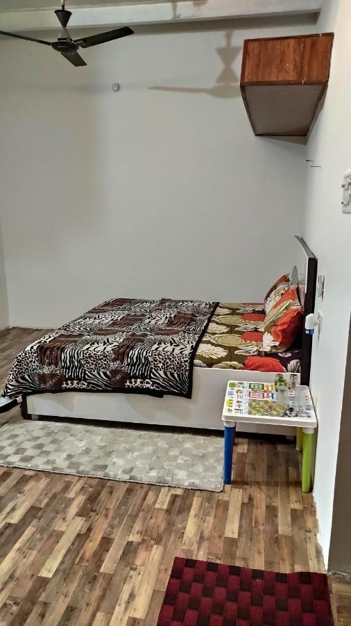 Ira Homestay Mathura - Divine Spiritual Stay Exterior foto