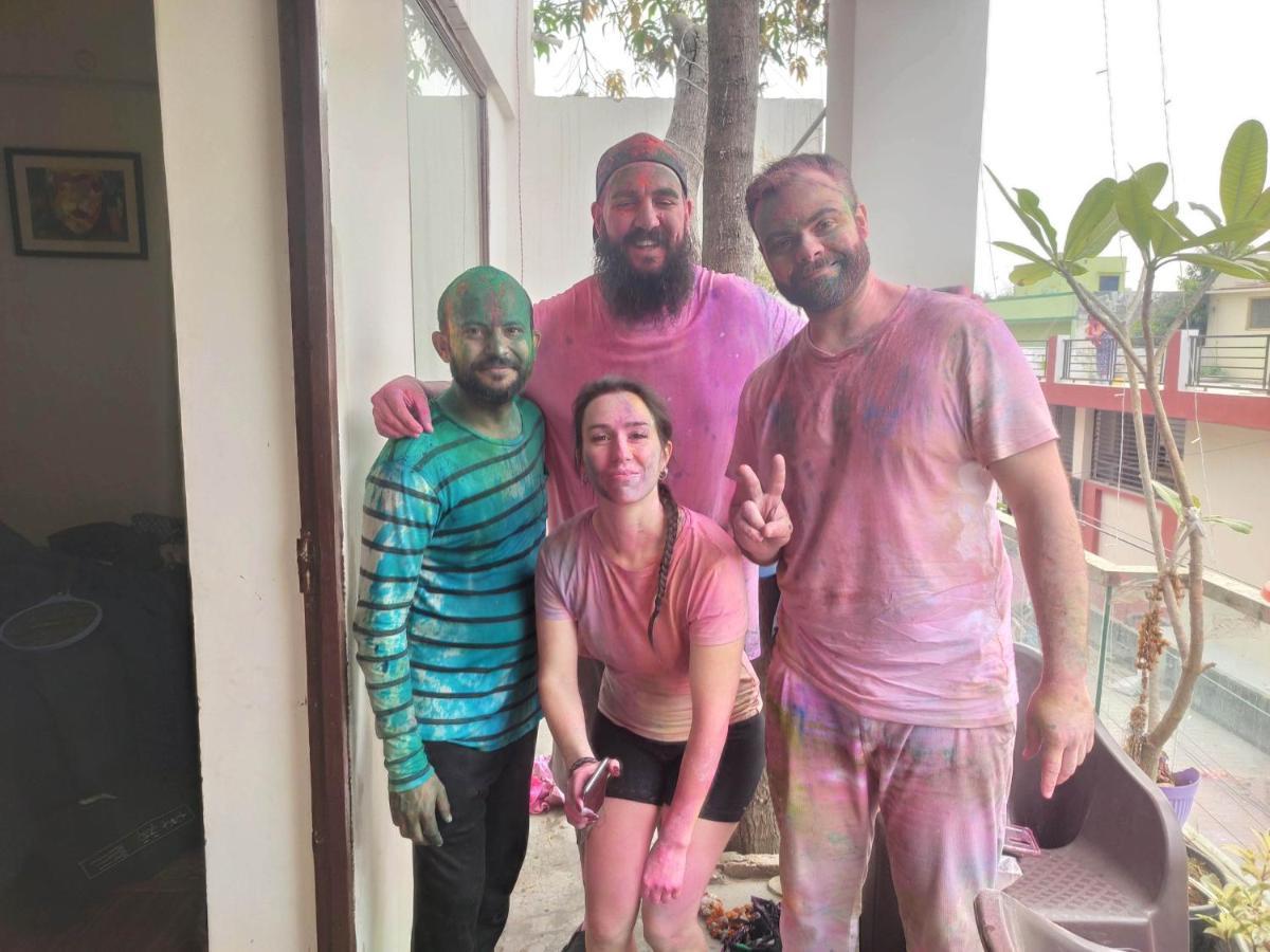 Ira Homestay Mathura - Divine Spiritual Stay Exterior foto